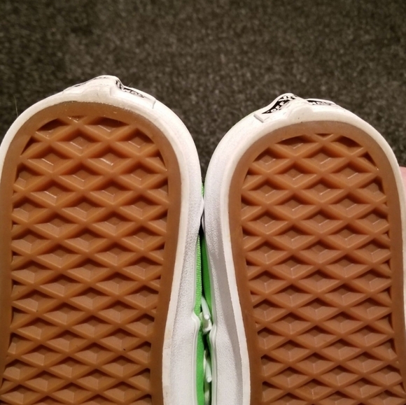 DONATED EUC Women's Neon Green Vans Authentic Sneakers - Size 5.5 - Picture 9 of 9